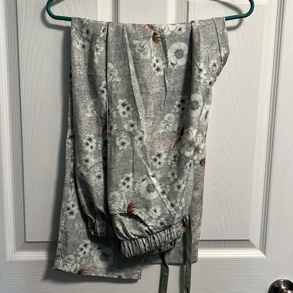 Curve Ladies NWOT Large Outfit - Picture 4 of 5